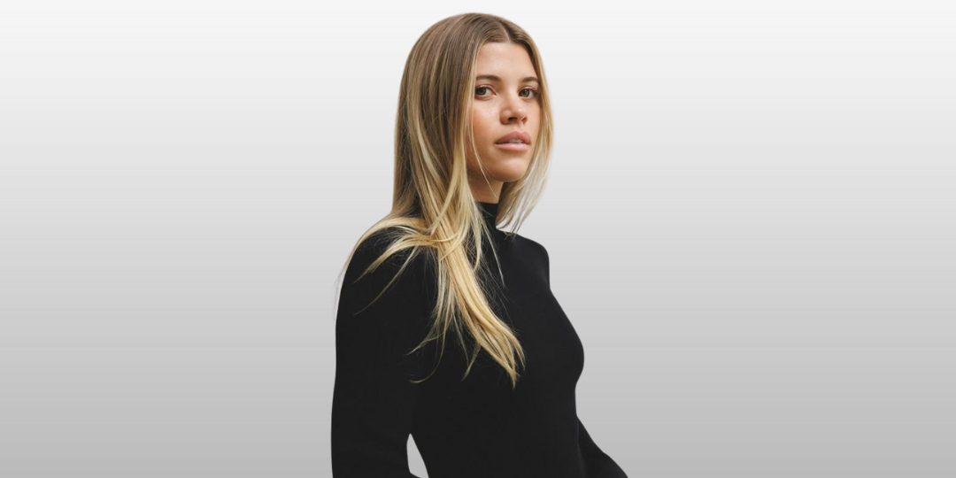 Foxy Spotlight: Master Sophia Ritchie's Lived-In Blonde