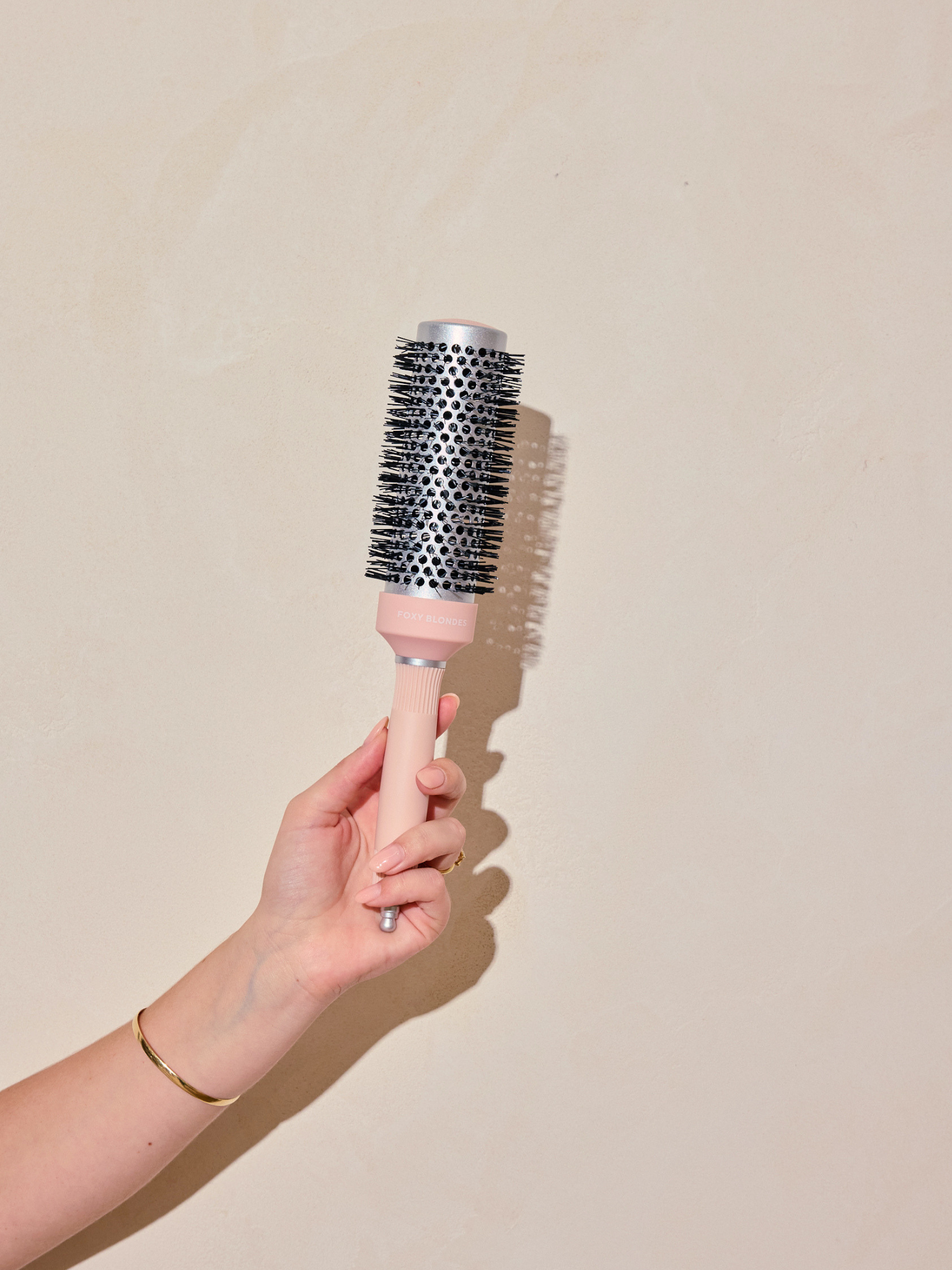 Medium Extra Long Round Brush